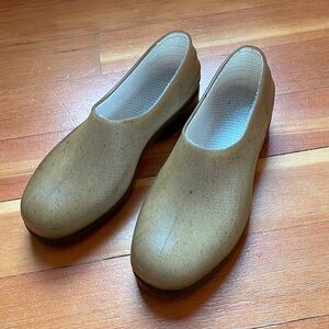 Gardana Plastic Clogs